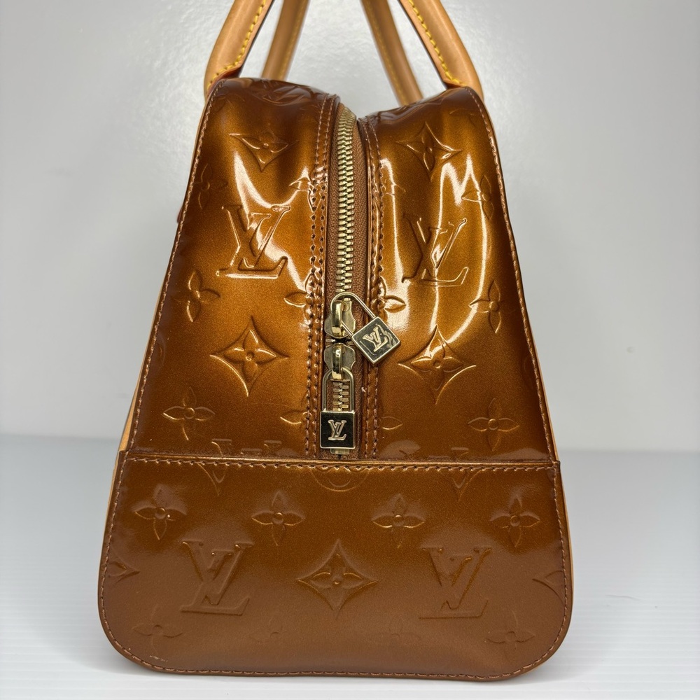 Louis Vuitton Monogram Vernis Handbag - Picture 2 of 15